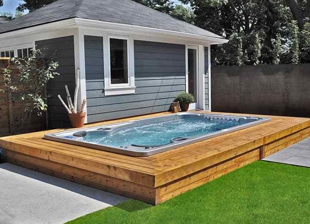 Een houten spa terras, jacuzzi terras, spa ombouw of jacuzzi ombouw laten aanleggen