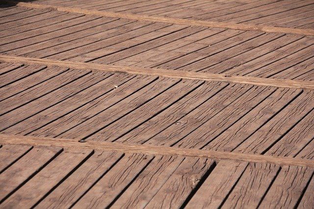 Houten vlonder laten aanleggen in Den Bosch