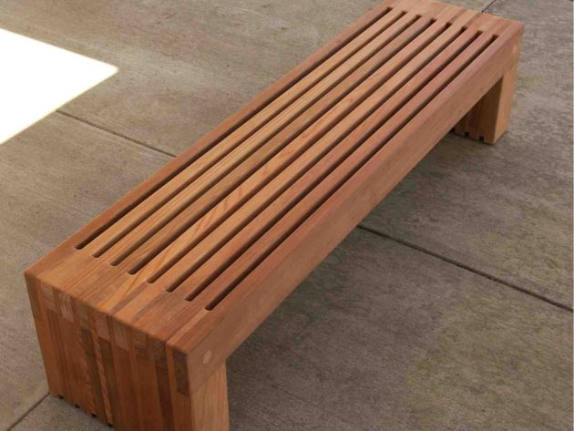 houten zitbankje
