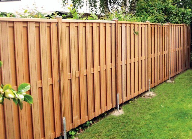 Houten schutting laten plaatsen