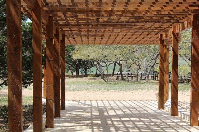 Tips voor het laten plaatsen van houten pergola’s in de provincie Drenthe