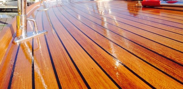 Teak deck rubber seam repair: Yacht maintenance in Nice